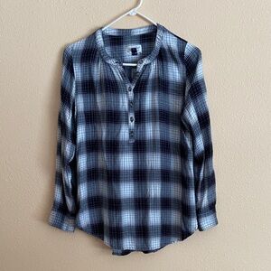Women’s Universal Thread Black and White Plaid Button Down Shirt, Size Small